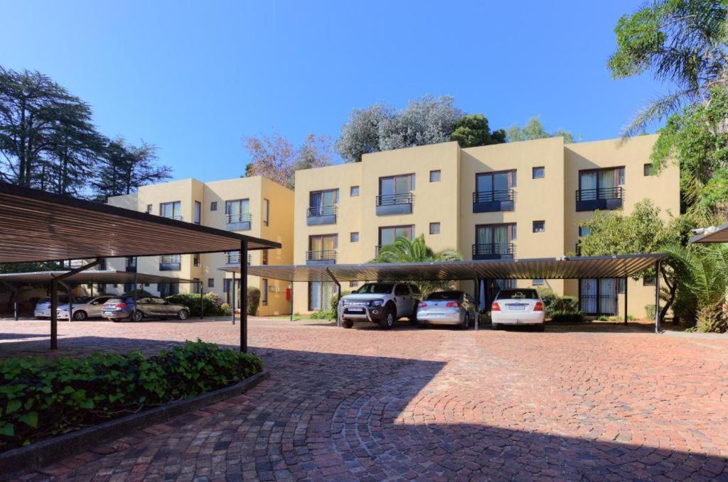 The Apartment On Katherine Street In Central Sandton 约翰内斯堡 外观 照片
