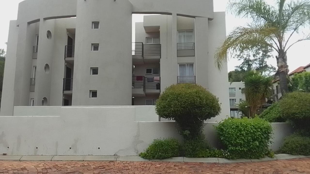 The Apartment On Katherine Street In Central Sandton 约翰内斯堡 外观 照片